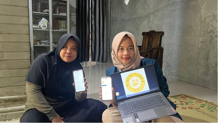 Membangun Masyarakat yang Melek Teknologi, Mahasiswa KKN Tim II UNDIP melakukan Pengenalan Digital Marketing pada UMKM di Desa Pereng