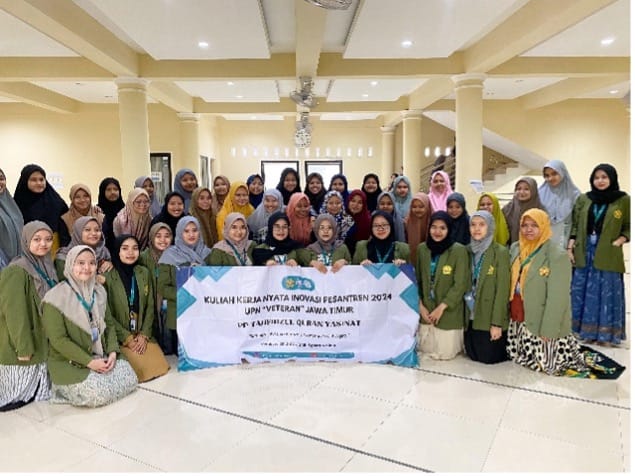 Inovasi Mahasiswa KKN UPN Veteran Jawa Timur: Pelatihan Ecobricks untuk Kelola Sampah Plastik di Pondok Pesantren Tahfidzul Qur’an Yasinat Putri, Jember