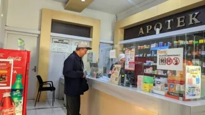 Pendistribusian Obat Jaminan Kesehatan Nasional yang Tidak Merata di Apotek Farmasi Airlangga