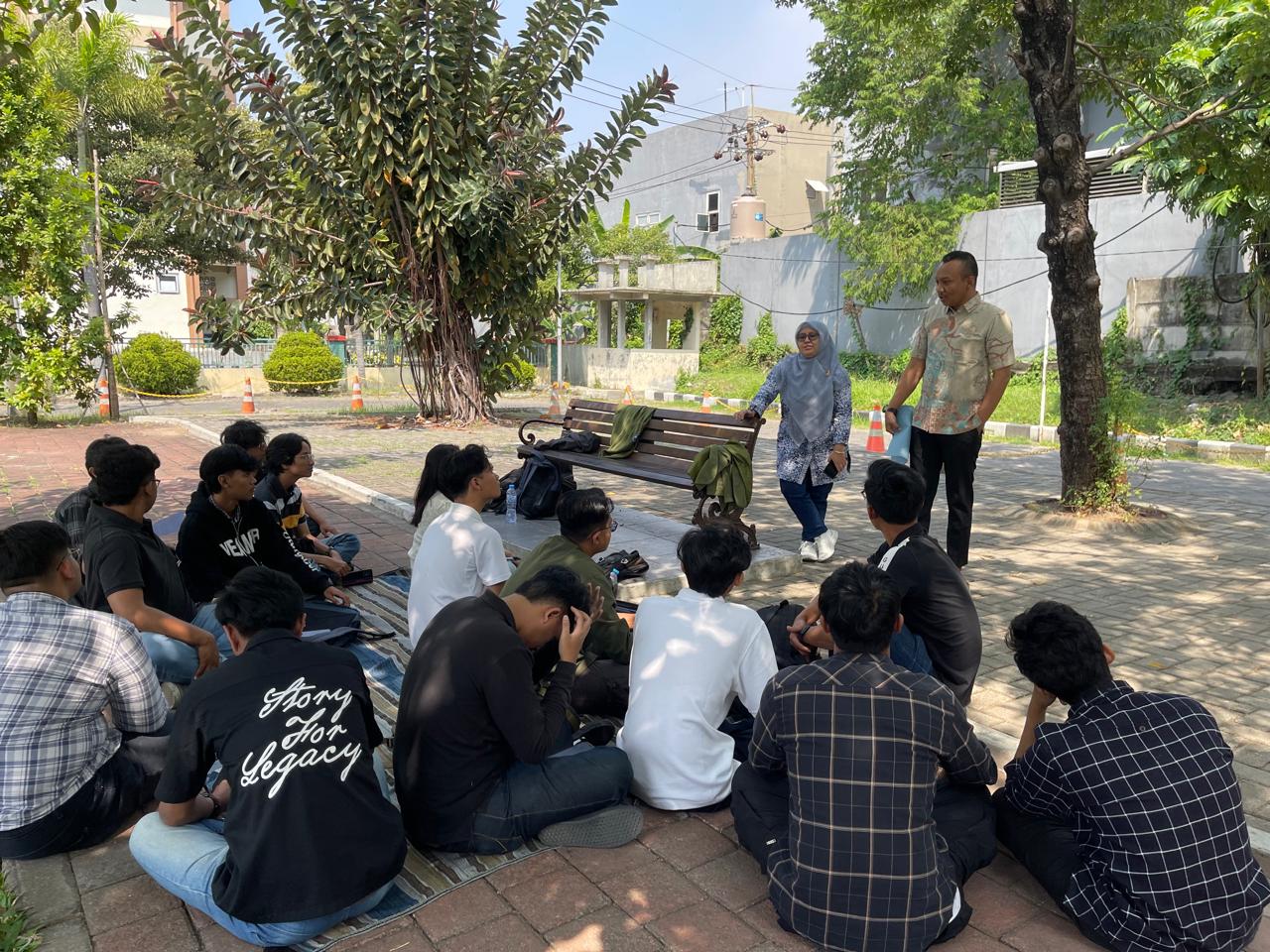 Revitalisasi Bozem Kampus, Mahasiswa KKN UPN Veteran Jatim Hadirkan Fasilitas Nyaman dan Informatif