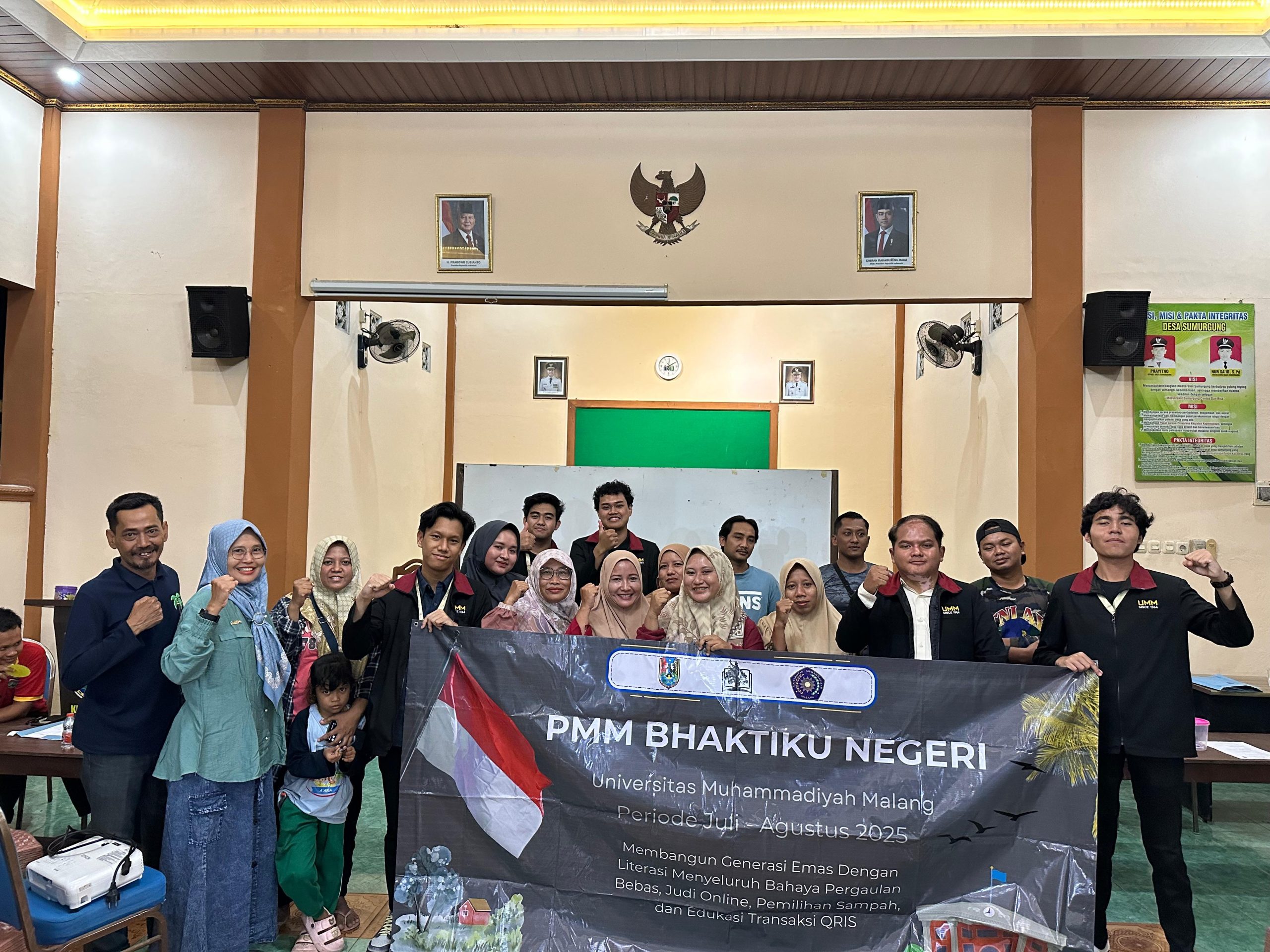 PMM UMM Sukses Gelar Sosialisasi Literasi Digital QRIS dan Promosi Digital untuk UMKM di Desa Sumurgung