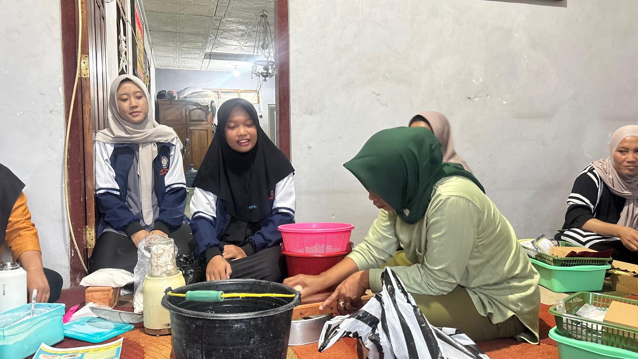 Mahasiswa KKN-T Tim 100 Universitas Diponegoro Hadirkan Solusi Pangan dan Pakan Berbasis Sumber Daya Lokal