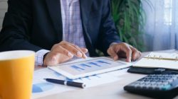 Bank Syariah: Mengenal Bank yang Beroperasi Berdasarkan Prinsip Hukum Islam Bank Syariah: Mengenal Bank yang Beroperasi Berdasarkan Prinsip Hukum Islam