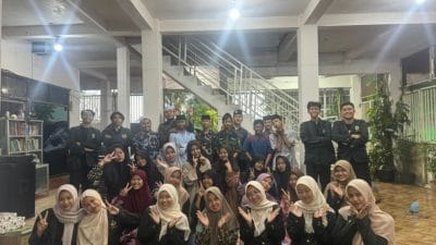 Kenalkan Jejak Akad di Pesantren, Mahasiswa HKI UINSA Bekali Santri Az-Zahro’u Muta’allimin mengenai Muamalah Syariah